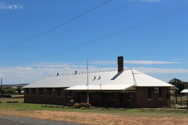 Binnaway Railway Crew Barracks.jpg