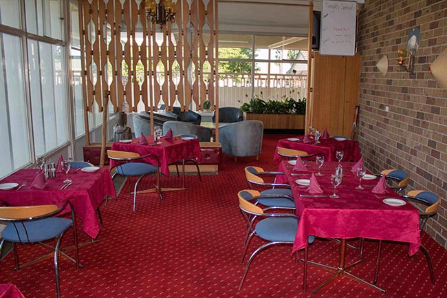 Poplars Restaurant Dining Area.jpg